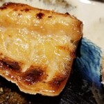 馳走 啐啄一十  - (03)叺(千葉県木更津産)の柚香焼き
      産卵期は夏、旬は秋～冬
      旬の炭火焼きカマス、加熱され脂が活性化して旨みが引き出されています
      水分を微かに残し芳ばしさとシットリ感が同居
      柚子の香りが爽やかですね