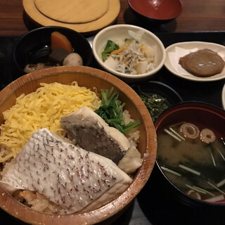 松山城周辺の絶品ランチ おしゃれな雰囲気のおすすめ店7選 食べログまとめ 松山城周辺の絶品ランチ おしゃれな雰囲気のおすすめ店7選 食べログまとめ