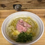 煮干らーめん 紫乱  - 浅利カルボ（900円）