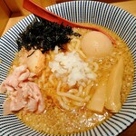 焼きあご塩らー麺 たかはし 新宿本店 - 