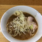 ラーメン二郎 - ラーメン 780円　麺半分・ヤサイ少な目にんにくで