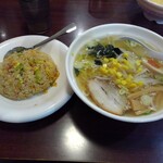 中国料理 東方紅 - 炒飯＆塩ラーメン