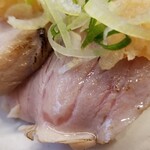 魚敬 - アタマ肉の表情。