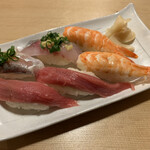 Sushi Izakaya Yataizushi - アジ、海老、本鮪赤身