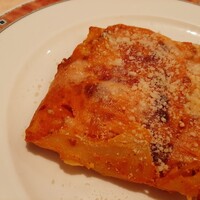 エリオ・ロカンダ・イタリアーナ - 表面はチーズに覆われカリッカリ、内側は熱でとろけてチーズがビヨーンと伸びるたまらない仕上がり