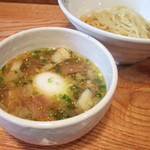 ねいろ屋 - しおつけめん(麺半分700円)+味付玉子(100円)