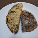 チクテベーカリー - リュスティック（マロングラッセ）（カット）