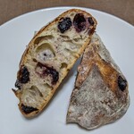 チクテベーカリー - リュスティック（ブルーベリー）（カット）