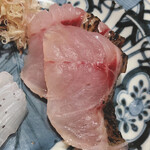 温石 - 黒むつです。皮目に炭を直当て。香ばしい香りが辺りに充満します