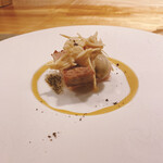 長谷川 稔 - 松坂豚のロースとバラ肉を炭火焼き