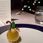 ロゼット - ル･レクチェのムースとコンポート、飴