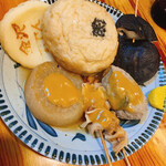 おでん 高砂 - 左上から、ふかし・金沢ひろず・椎茸・つみれ・牛すじ・大根