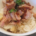 麺屋 しん道 - 炙りチャーシューご飯  香ばしさがたまりません