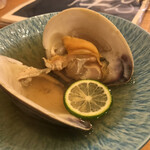 小田原おでん 本陣 - 山椒香る貝汁おでん680円、貝のエキスが濃縮されている。