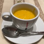 YOTTERIA GAKU - カボチャのスープ