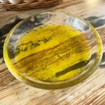 Bistro Vignon - Lunchのパンに付くオリーブオイル