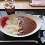 ヤマザキYショップ - 料理写真:ビーフカレー(390円) セットドリンク アイスコーヒー(100円) (2020.9)