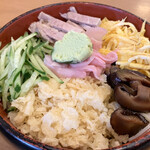 更科 - この彩りも華やかな「冷やしたぬきそば」♡