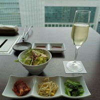 天空焼肉 星遊山 - サラダとキムチとか