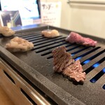 Yakiniku Juusou Fuugetsu - シマチョウ&ハラミ 焼き焼き♪