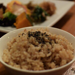 ＭＯＭＩＮＯＫＩ ＨＯＵＳＥ - 玄米に胡麻塩