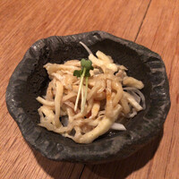 鶏一途 - 鶏皮ポン酢→お通しはこちら！流石淡海地鶏の鶏皮ポン酢は品があります！