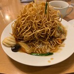 南海飯店 - かたい焼ソバの麺