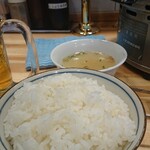 焼肉ホルモン酒場 たかちゃん - ご飯とスープ