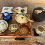 Suzu - 麦とろ膳…1400円+税（これにデザートが付きます）