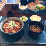 源喜屋 - 白金豚ﾋﾚｶﾂ定食と白金豚味噌漬丼