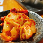 京もつ鍋ホルモン朱々 - 白菜キムチ