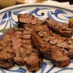 炙り牛たん 万 - 