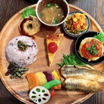 ウプス・ア・デイジー - 料理写真:お野菜たっぷりプレート