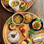 ウプス・ア・デイジー - お豆腐入りハンバーグとお魚の塩にんにくから揚げ