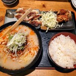 餃子工房 ちびすけ - 令和2年12月ラーメンセット
豚骨担々麺＋唐揚げ＋餃子＋ご飯＋アイスティー 800円