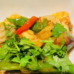 老虎菜 - 大根餅と大海老のXO醬炒め