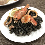 洋惣菜 亀洋 - イカスミのパエリア