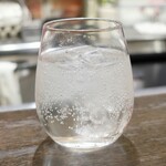 トリワイン ＰＩＫＯＳＨＨＨＵ - チンザノソーダ