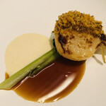 エスキス - 蕪　24ヶ月熟成ミモレット　レフォール　アサリ　小松菜　鶏肉とコンソメ