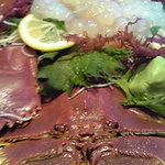 刺身盛り合わせ。絶品の刺身が食えます！