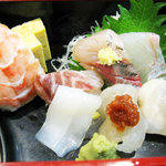 鮨処多田 - ちらし寿司のアップ。