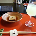 とうふ屋うかい - 胡麻とうふ