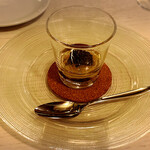 オーガニックグリル鵠沼海岸 - ホタテ　レンズ豆　生ハム　ゆずジュレ