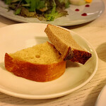 オーガニックグリル鵠沼海岸 - 自家製パン