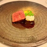 オーガニックグリル鵠沼海岸 - 和牛　黄人参　じゃがいも　ホワイトセロリ　黒にんにグレービーソース