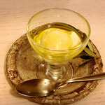 オーガニックグリル鵠沼海岸 - 塩バニラアイス　山本勝重のオリーブオイルヌーヴォー