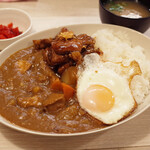 トンテキ食堂8 - ぶたまろカレーライス(750円)+目玉焼き(100円)+トンテキ(250円)