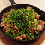 トンテキ食堂8 - 絶品豚丼のアタマ(700円)