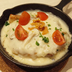 トンテキ食堂8 - チキンのコンフィ ガーリッククリーム(650円)