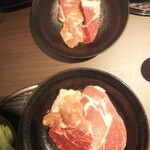 焼肉工房やきや - お代わりはサーロイン ポーク チキン
            フルorハーフ